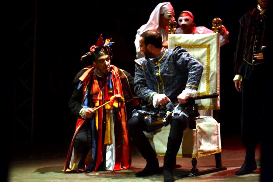 200305_Mn_01_Rigoletto_facebook 200305_Mn_01_Rigoletto_facebook