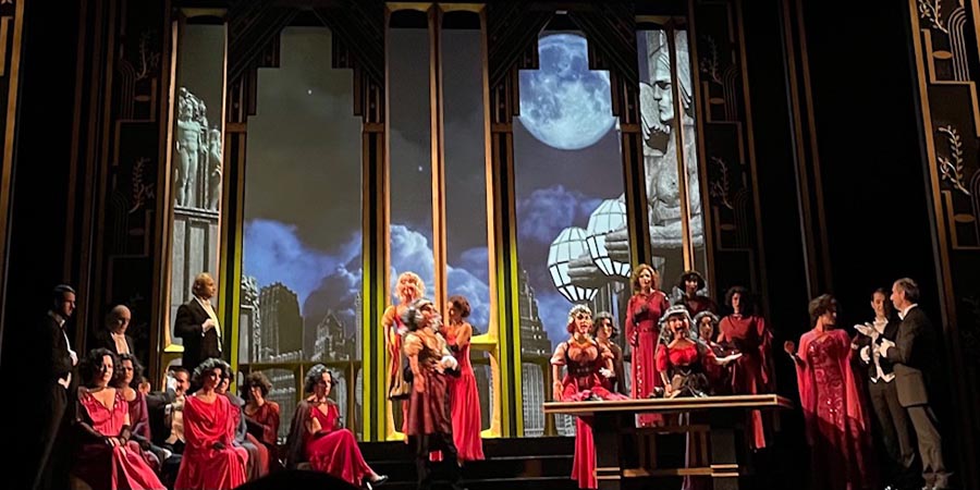 20211122_Lu_01_LaTraviata_facebook_phAndreaSimi