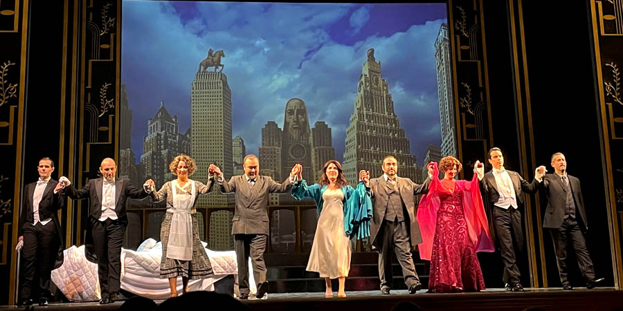 20211122_Lu_02_LaTraviata_saluti_phAndreaSimi
