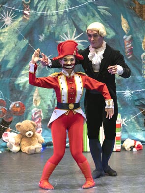 20220109_Fe_01_LoSchiaccianoci_SchiaccianociDrosselmeyer_phMarcoCaselliNirmal 20220109_Fe_01_LoSchiaccianoci_SchiaccianociDrosselmeyer_phMarcoCaselliNirmal