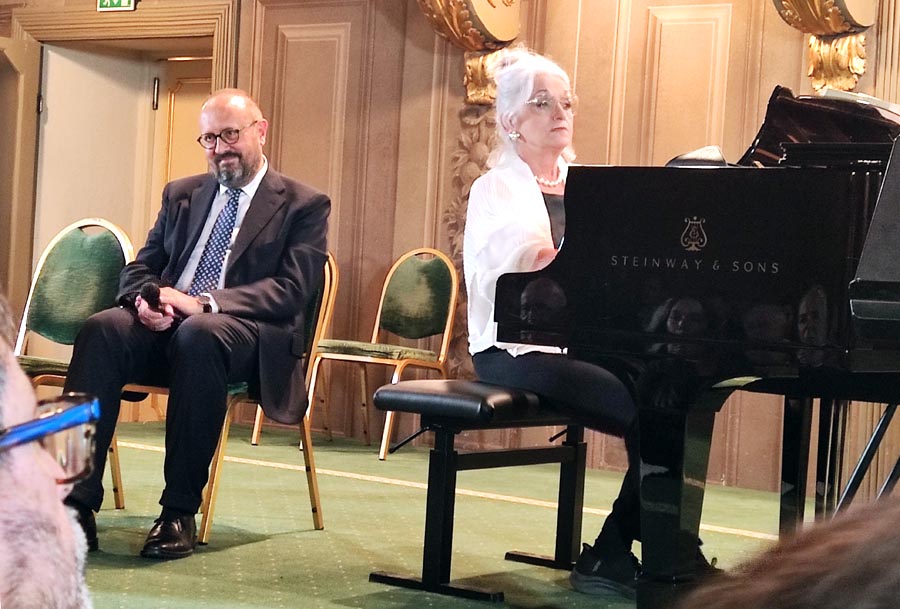 20240926_Vr_01_TeatroFilarmonico-Stagione2025_AlbertoMattioliceciliaGasdia_facebook 20240926_Vr_01_TeatroFilarmonico-Stagione2025_AlbertoMattioliceciliaGasdia_facebook