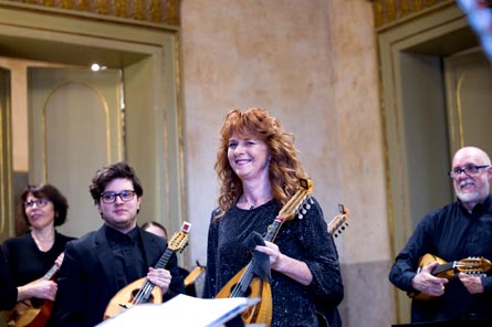 20250501_Fe_03_VivaldiEIMandolino_MariaCleofeMiotti_445x296
